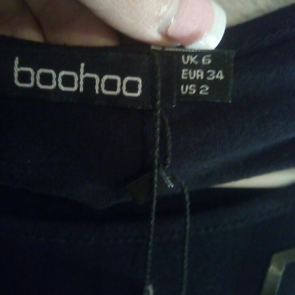 NWT/ boohoo/Sasha Black Long sleeve crop top - Picture 5 of 5